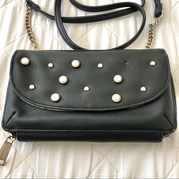Juicy Couture Black Faux Leather Crossbody Wallet Purse Gold Hardware - Picture 2 of 16